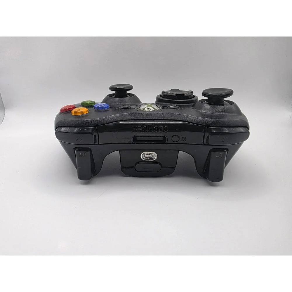 Microsoft Xbox 360 Wireless Controller Black with Energizer Battery Pack